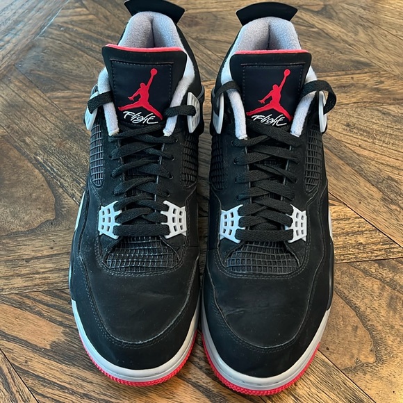Air Jordan bred 2019 sz 11, excellent used